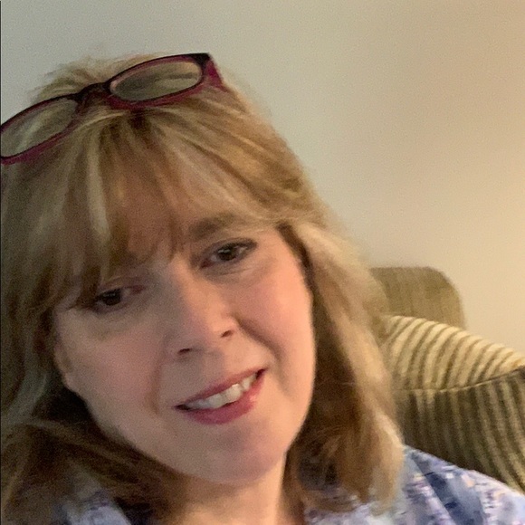 Meet your Posher, Sharon - Picture 1 of 1